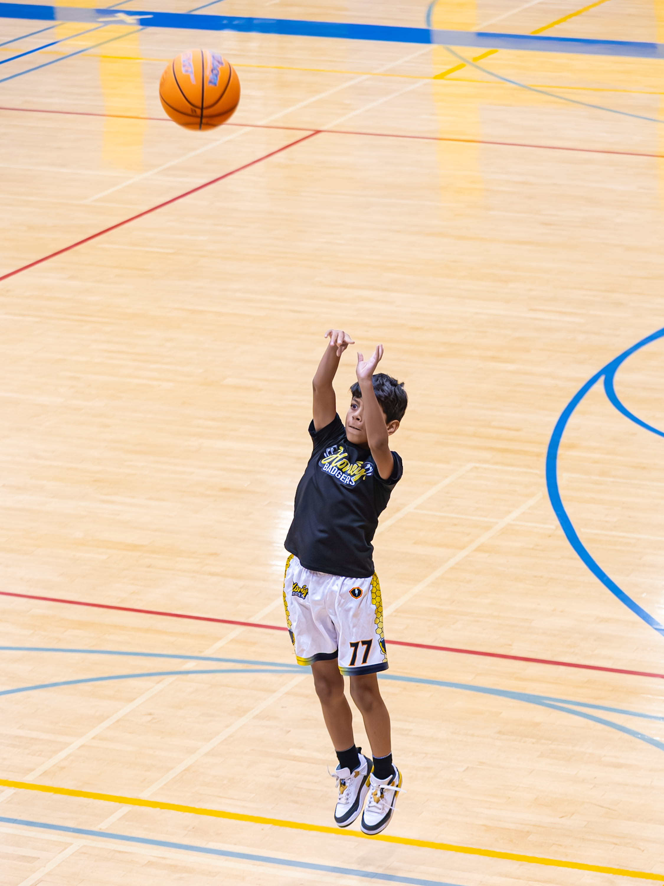 Nogi on the court